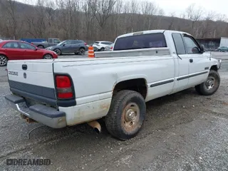 1998 Dodge Ram 2500 with VIN 1B7KC2369WJ172784, listed as a IAAI auction lot 41607611 with 277,488 mi miles. Bid and sale history available at carsss.com. Image 4.