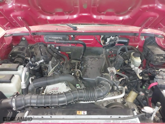 2005 Ford Ranger XL with VIN 1FTYR10U05PA80531, listed as a IAAI auction lot 41822272 with 104,984 mi miles. Bid and sale history available at carsss.com. Image 10.