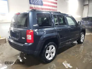 2014 Jeep Patriot Latitude with VIN 1C4NJRFB0ED588336, listed as a Copart auction lot 89391695 with 133,941 mi miles and Salvage Title. Bid and sale history available at carsss.com. Image 3.