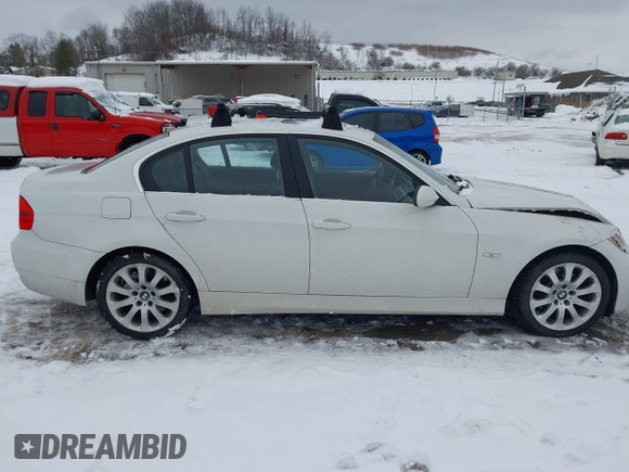 2006 BMW 3 Series 330xi with VIN WBAVD33556KL52150, listed as a IAAI auction lot 41307691 with 168,546 mi miles. Bid and sale history available at carsss.com. Image 13.