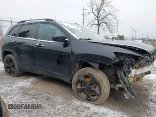 2018 Jeep Cherokee Limited with VIN 1C4PJMDX8JD530088, listed as a IAAI auction lot 41213375 with 96,210 mi miles. Bid and sale history available at carsss.com. Image 14.