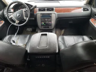 2008 GMC Yukon XL SLT with VIN 1GKFC16JX8R233855, listed as a Copart auction lot 83918164 with 322,009 mi miles and Salvage Title. Bid and sale history available at carsss.com. Image 8.