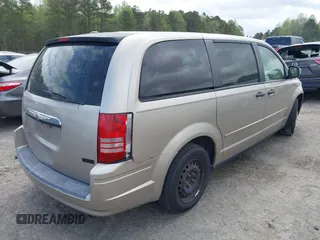2008 Chrysler Town & Country LX with VIN 2A8HR44HX8R842094, listed as a IAAI auction lot 41902978 with 340,923 mi miles. Bid and sale history available at carsss.com. Image 4.