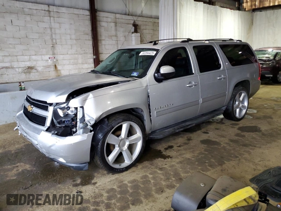 2013 Chevrolet Suburban LT with VIN 1GNSCJE00DR260275, listed as a Copart auction lot 50394425 with 140,464 mi miles and Salvage title. Bid and sale history available at DreamBid. Image 1.