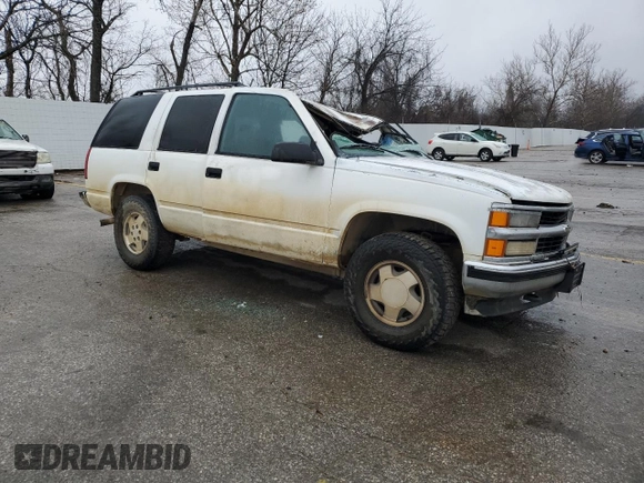 1998 Chevrolet Tahoe z VIN 1GNEK13R4WJ346191, wystawiony jako Copart lot #86583514 z przebiegiem 2 650 816 mil mil oraz Szkoda całkowita • Salvage title. Historia ofert i sprzedaży dostępna na DreamBid. Obrazek 4.