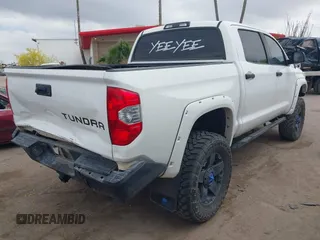 2016 Toyota Tundra SR5 z VIN 5TFDW5F15GX491017, wystawiony jako IAAI lot #42033427 z przebiegiem 97 290 mil mil oraz . Historia ofert i sprzedaży dostępna na DreamBid. Obrazek 4.