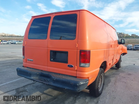 2008 Ford Econoline Cargo Commercial z VIN 1FTNE14W58DA56967, wystawiony jako IAAI lot #41841891 z przebiegiem 205 561 mil mil oraz . Historia ofert i sprzedaży dostępna na DreamBid. Obrazek 4.