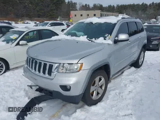 2011 Jeep Grand Cherokee 70th Anniversary with VIN 1J4RR4GGXBC609633, listed as a IAAI auction lot 41469526 with 138,439 mi miles. Bid and sale history available at carsss.com. Image 17.