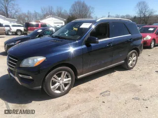 2014 Mercedes-Benz M-Class ML 350 with VIN 4JGDA5HB7EA289716, listed as a IAAI auction lot 41768431 with 149,307 mi miles. Bid and sale history available at carsss.com. Image 2.