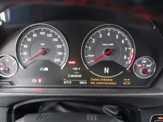 2015 BMW M4 z VIN WBS3U9C5XFJ968082, wystawiony jako IAAI lot #41513593 z przebiegiem 57 715 mil mil oraz . Historia ofert i sprzedaży dostępna na DreamBid. Obrazek 7.