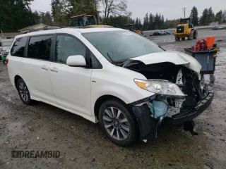 2018 Toyota Sienna XLE with VIN 5TDDZ3DC5JS194553, listed as a Copart auction lot 46648255 with 68,445 mi miles and Salvage Title. Bid and sale history available at carsss.com. Image 4.