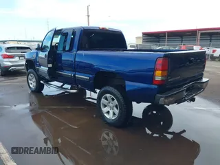 2001 Chevrolet Silverado 1500 LS with VIN 2GCEC19T611179747, listed as a IAAI auction lot 41470758 with Not Provided miles and . Bid and sale history available at DreamBid. Image 3.