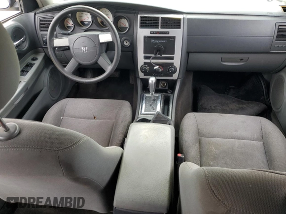 2005 Dodge Magnum z VIN 2D4FV48TX5H692873, wystawiony jako Copart lot #87230504 z przebiegiem 166 497 mil mil oraz Szkody całkowita. Historia ofert i sprzedaży dostępna na DreamBid. Obrazek 8.