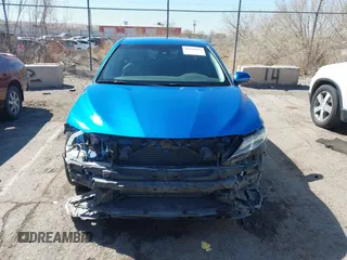 2019 Toyota Camry LE z VIN 4T1B11HKXKU173212, wystawiony jako IAAI lot #41848847 z przebiegiem 138 372 mil mil oraz . Historia ofert i sprzedaży dostępna na DreamBid. Obrazek 13.