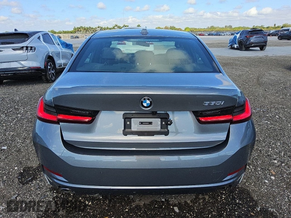 2025 BMW 3 Series 330i with VIN 3MW69CW0XS8F00021, listed as a Copart auction lot 53070715 with 4,776 mi miles and Clean Title. Bid and sale history available at carsss.com. Image 6.