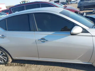 2019 Nissan Altima S with VIN 1N4BL4BV0KC186887, listed as a IAAI auction lot 41824594 with 88,911 mi miles and . Bid and sale history available at DreamBid. Image 13.