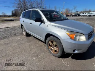 2006 Toyota RAV4 with VIN JTMBD33V165036541, listed as a IAAI auction lot 41918053 with 137,865 mi miles. Bid and sale history available at carsss.com. Image 1.