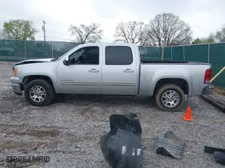 2013 GMC Sierra 1500 SLT with VIN 3GTP2WE74DG224066, listed as a IAAI auction lot 41990545 with 169,296 mi miles. Bid and sale history available at carsss.com. Image 15.