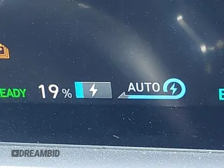 2023 Hyundai Ioniq 6 SEL z VIN KMHM34AA0PA028579, wystawiony jako IAAI lot #42171621 z przebiegiem 24 606 mil mil oraz . Historia ofert i sprzedaży dostępna na DreamBid. Obrazek 18.