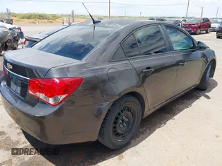 2014 Chevrolet Cruze LS z VIN 1G1PA5SHXE7169770, wystawiony jako IAAI lot #42356023 z przebiegiem 180 218 mil mil oraz . Historia ofert i sprzedaży dostępna na DreamBid. Obrazek 4.