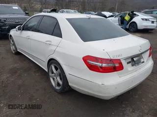 2010 Mercedes-Benz E 350 Luxury with VIN WDDHF8HB4AA143105, listed as a IAAI auction lot 41984534 with 147,913 mi miles and . Bid and sale history available at DreamBid. Image 3.