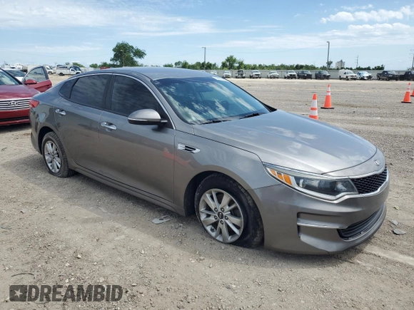 2016 Kia Optima LX z VIN 5XXGT4L39GG097307, wystawiony jako Copart lot #56001485 z przebiegiem 132 244 mil mil oraz Czysty tytuł • Clean title. Historia ofert i sprzedaży dostępna na DreamBid. Obrazek 4.
