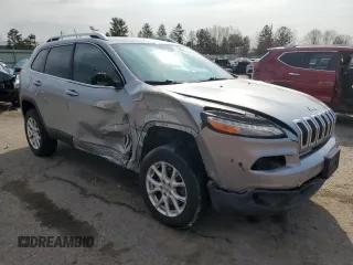 2014 Jeep Cherokee Latitude with VIN 1C4PJMCS7EW285400, listed as a Copart auction lot 49008695 with 91,532 mi miles and Salvage Title. Bid and sale history available at carsss.com. Image 4.