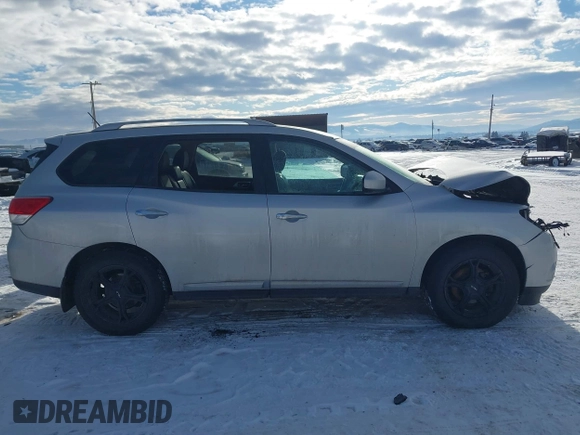 2013 Nissan Pathfinder SV with VIN 5N1AR2MM5DC686281, listed as a IAAI auction lot 41353409 with 1 mi miles. Bid and sale history available at carsss.com. Image 14.