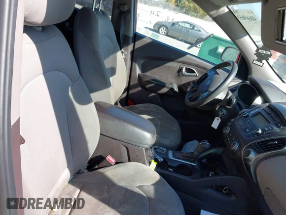 2015 Hyundai Tucson GLS with VIN KM8JT3AF9FU111854, listed as a IAAI auction lot 40669653 with 131,129 mi miles and . Bid and sale history available at DreamBid. Image 5.