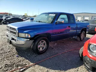 1997 Dodge 1500 z VIN 3B7HC13Z8VG826995, wystawiony jako Copart lot #76375794 z przebiegiem 100 341 mil mil oraz Szkoda całkowita • Salvage title. Historia ofert i sprzedaży dostępna na DreamBid. Obrazek 1.
