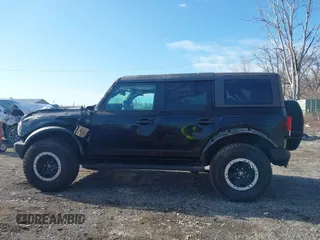 2024 Ford Bronco Big Bend z VIN 1FMDE7BH9RLB43700, wystawiony jako IAAI lot #41989406 z przebiegiem 10 101 mil mil oraz . Historia ofert i sprzedaży dostępna na DreamBid. Obrazek 15.