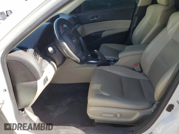 2017 Acura ILX Premium z VIN 19UDE2F77HA003147, wystawiony jako Copart lot #61502105 z przebiegiem Nie podano mil oraz Szkoda całkowita • Salvage title. Historia ofert i sprzedaży dostępna na DreamBid. Obrazek 7.