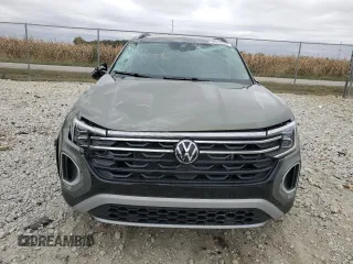 2024 Volkswagen Atlas Peak Edition SE with VIN 1V2CR2CA4RC575859, listed as a Copart auction lot 76310634 with 1,228 mi miles and Salvage title. Bid and sale history available at DreamBid. Image 5.