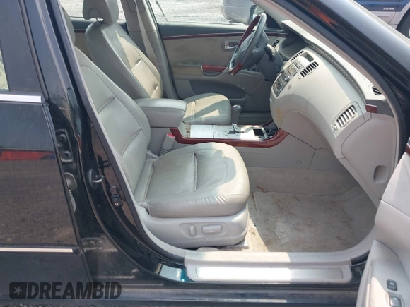 2007 Hyundai Azera SE z VIN KMHFC46F77A212057, wystawiony jako IAAI lot #42400715 z przebiegiem 191 204 mil mil oraz . Historia ofert i sprzedaży dostępna na DreamBid. Obrazek 5.