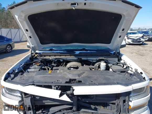 2018 Chevrolet Silverado 1500 LT with VIN 3GCUKREC3JG504431, listed as a IAAI auction lot 41609921 with 192,742 mi miles. Bid and sale history available at carsss.com. Image 10.
