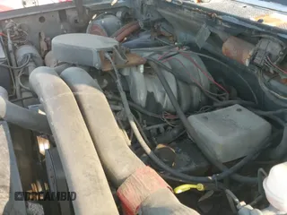 1987 Ford F-250 z VIN 1FTFF25N7HPA33055, wystawiony jako IAAI lot #42492336 z przebiegiem 457 819 mil mil oraz . Historia ofert i sprzedaży dostępna na DreamBid. Obrazek 20.