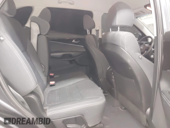 2018 Kia Sorento LX with VIN 5XYPG4A58JG363749, listed as a IAAI auction lot 42109662 with 109,667 mi miles and . Bid and sale history available at DreamBid. Image 8.