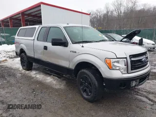 2013 Ford F-150 XL with VIN 1FTFX1EF5DFD17042, listed as a IAAI auction lot 41558580 with 115,577 mi miles. Bid and sale history available at carsss.com. Image 1.