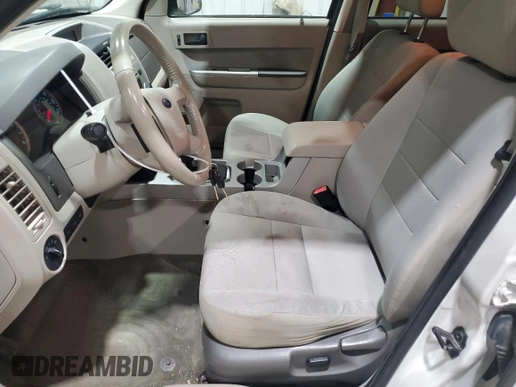 2011 Ford Escape XLT с VIN 1FMCU9D72BKB75379, выставлен на аукционе Copart как лот 49374005 с пробегом 152 374 миль миль и Списание • Salvage title. История ставок и продаж доступна на DreamBid. Изображение 7.
