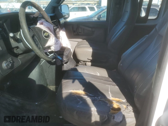 2017 Chevrolet Express Cargo с VIN 1GCWGBFF2H1348210, выставлен на аукционе Copart как лот 45957915 с пробегом 268 456 миль миль и Списание • Salvage title. История ставок и продаж доступна на DreamBid. Изображение 7.