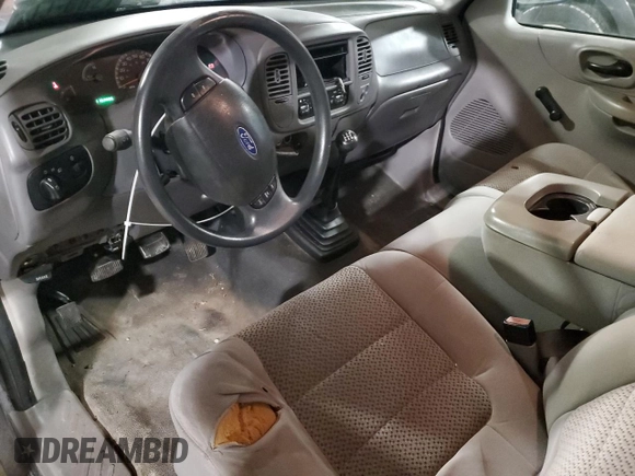 2003 Ford F-150 XL с VIN 2FTRF17223CA11632, выставлен на аукционе Copart как лот 84351334 с пробегом 110 200 миль миль и Списание • Salvage title. История ставок и продаж доступна на DreamBid. Изображение 8.