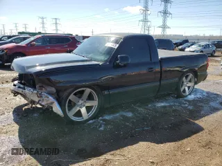 2003 Chevrolet Silverado 1500 with VIN 1GCEC14V13Z355736, listed as a Copart auction lot 49914325 with 165,683 mi miles and Salvage Title. Bid and sale history available at carsss.com. Image 1.