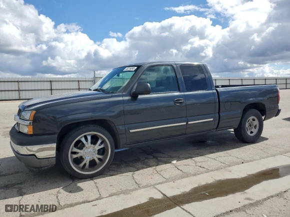 2005 Chevrolet Silverado 1500 LS with VIN 2GCEC19V651316466, listed as a Copart auction lot 48216895 with 177,644 mi miles and Salvage Title. Bid and sale history available at carsss.com. Image 1.