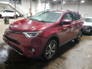 2018 Toyota RAV4 XLE with VIN 2T3RFREVXJW837818, listed as a Copart auction lot 52312795 with 132,693 mi miles and Salvage Title. Bid and sale history available at carsss.com. Image 1.