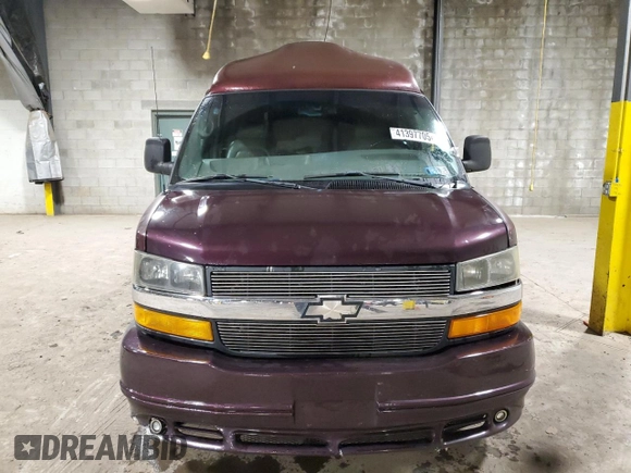 2005 Chevrolet Express Cargo Van YF7 Upfitter with VIN 1GBFG15T951117693, listed as a Copart auction lot 41397705 with 175,869 mi miles and Salvage Title. Bid and sale history available at carsss.com. Image 5.