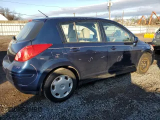 2007 Nissan Versa 1.8 S with VIN 3N1BC13E47L368792, listed as a Copart auction lot 43704395 with 37,572 mi miles and Salvage Title. Bid and sale history available at carsss.com. Image 3.