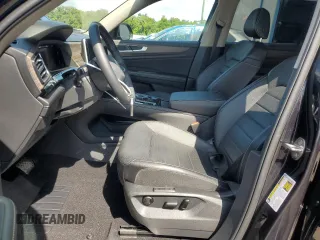 2024 Volkswagen Atlas SEL with VIN 1V2BR2CA9RC545090, listed as a Copart auction lot 61136825 with 18,248 mi miles and Non repairable. Bid and sale history available at DreamBid. Image 7.