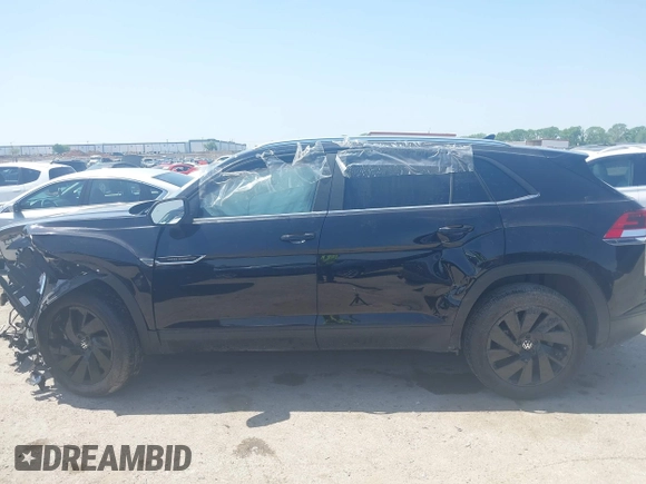 2024 Volkswagen Atlas SE z VIN 1V2JE2CA8RC217294, wystawiony jako IAAI lot #41962704 z przebiegiem 14 733 mil mil oraz . Historia ofert i sprzedaży dostępna na DreamBid. Obrazek 15.