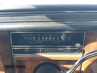 1987 Cadillac Brougham z VIN 1G6DW51Y0H9753376, wystawiony jako IAAI lot #42114437 z przebiegiem 69 484 mil mil oraz . Historia ofert i sprzedaży dostępna na DreamBid. Obrazek 7.