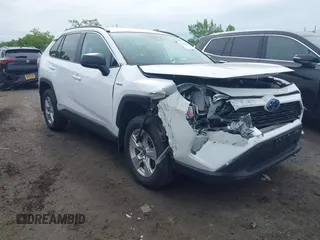 2021 Toyota RAV4 Hybrid LE z VIN 4T3LWRFVXMU025282, wystawiony jako IAAI lot #42347407 z przebiegiem 70 951 mil mil oraz . Historia ofert i sprzedaży dostępna na DreamBid. Obrazek 1.